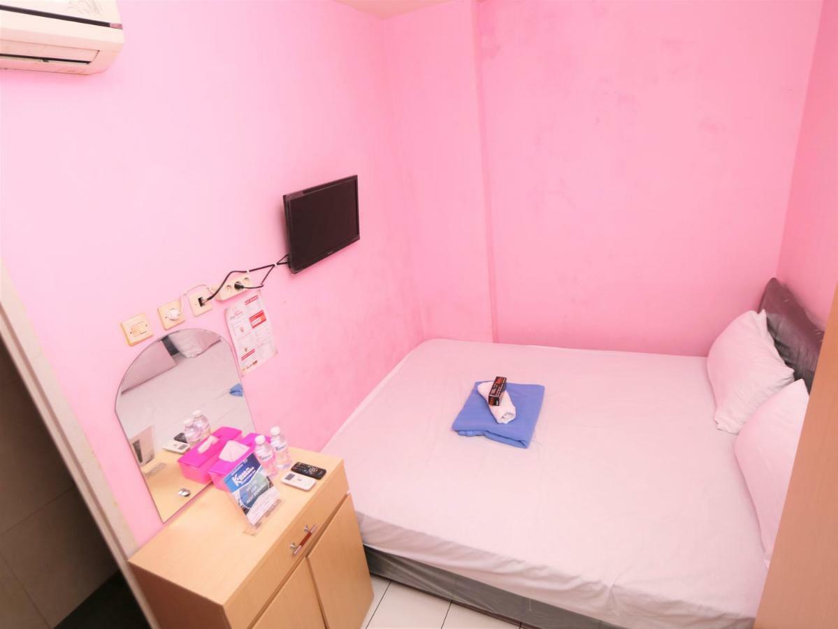 Kamar Keluarga Mangga Besar Hotel Джакарта Екстериор снимка